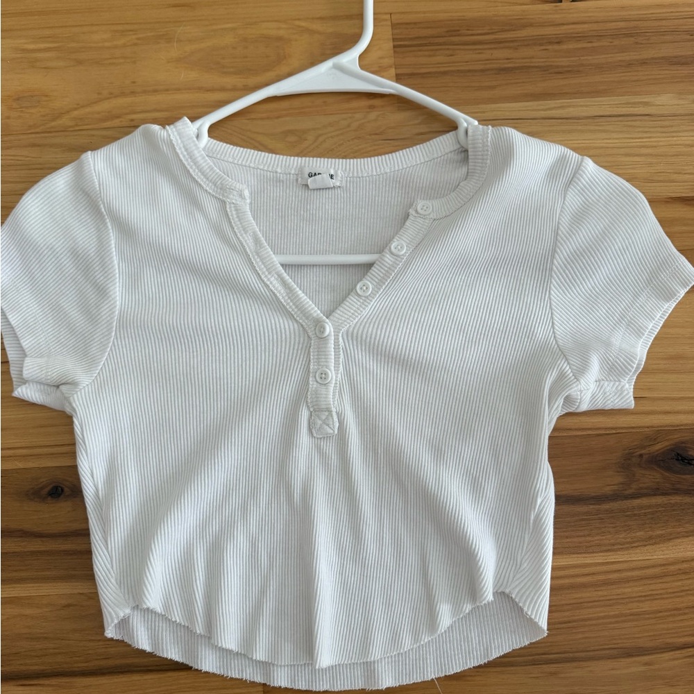 Garage white crop top
